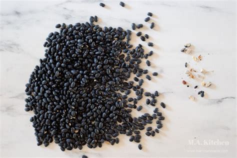authentic-mexican-black-beans-recipe-frijoles-negros image