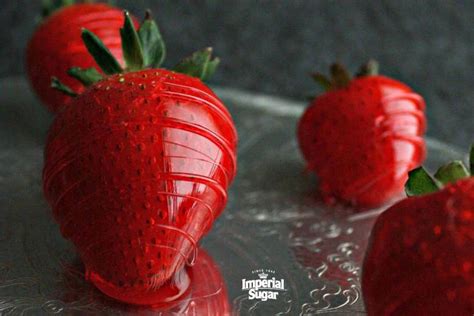 cinnamon-glazed-strawberries-imperial-sugar image