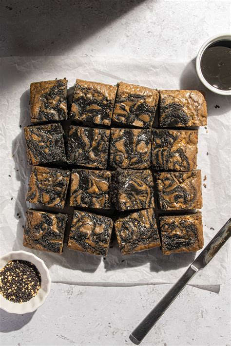 moist-black-sesame-brownies-erictriesit image