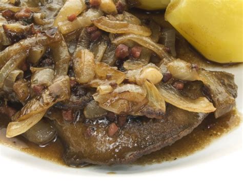 baked-liver-and-onions-with-bacon image
