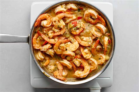cajun-shrimp-etouffee-crock-pot-recipe-the-spruce image