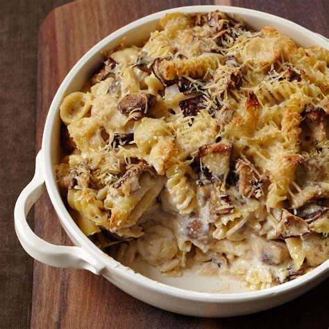 cheesy-mixed-pasta-casserole-with-mushrooms-food image