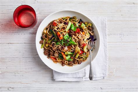 speedy-beef-and-noodle-stir-fry-the-heart-foundation image