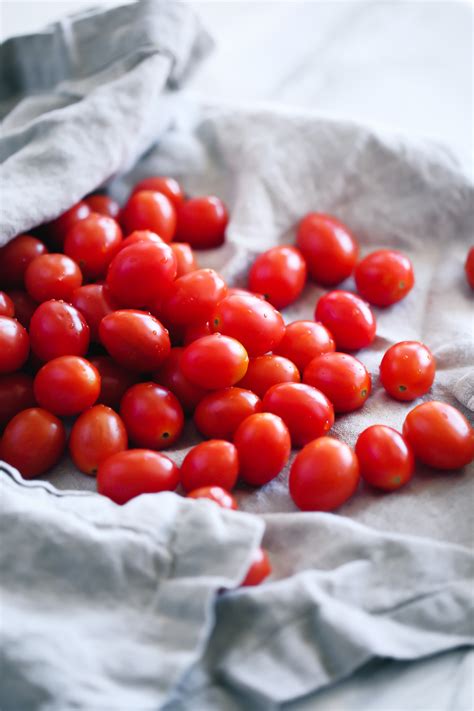simple-fresh-grape-tomato-sauce-pasta-based image