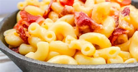 easy-skillet-beer-bacon-mac-and-cheese-dreamfields image