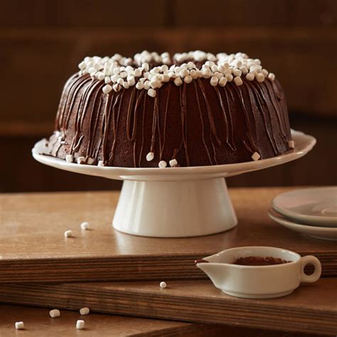 hot-chocolate-pound-cake-crisco image