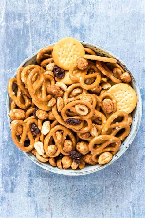 5-minute-cheese-snack-mix-recipes-from-a-pantry image