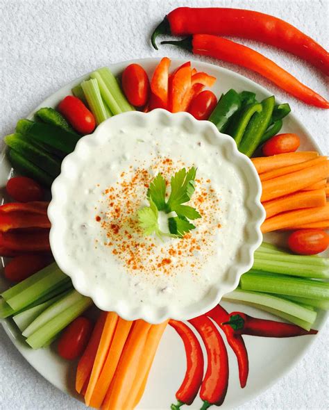 creamy-cucumber-fennel-yogurt-dip image