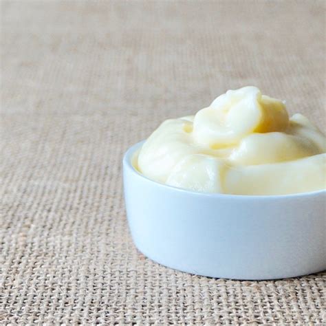the-basics-vanilla-pastry-cream-buttermilk-lipstick image