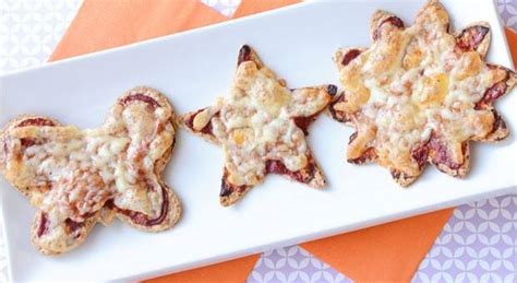 easy-tortilla-pizza-crackers-healthy-moblees image