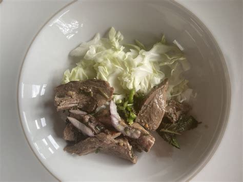recipe-thai-beef-salad-with-mint-burnt-my-fingers image