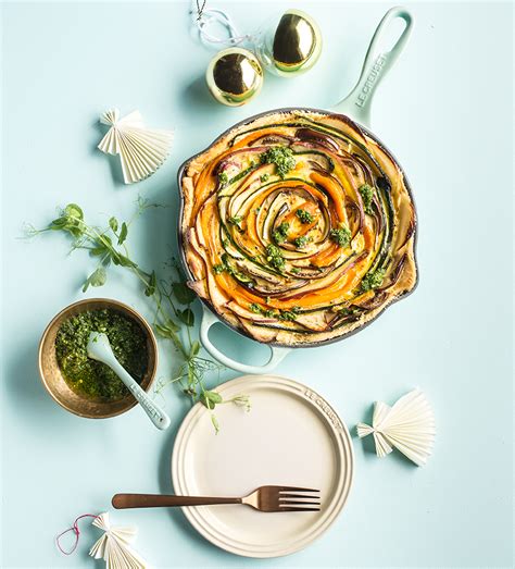 summer-vegetable-and-pesto-tart-le-creuset image
