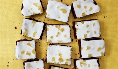 marys-ginger-and-treacle-spiced-traybake-the-happy image