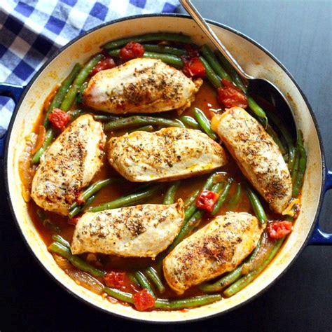 greek-chicken-and-green-bean-skillet-the-dinner-shift image