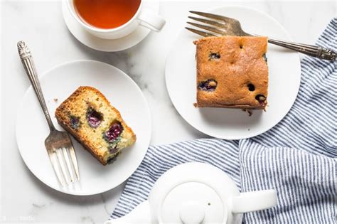 gluten-free-blueberry-cake-noshtastic image