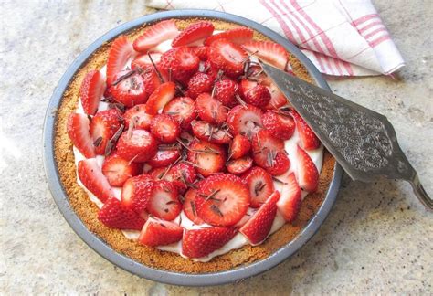 gluten-free-strawberry-pie-chefjanet image