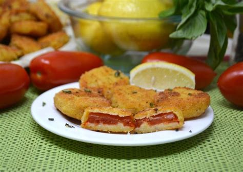 crispy-fried-red-tomatoes-or-fried-green-tomatoes image