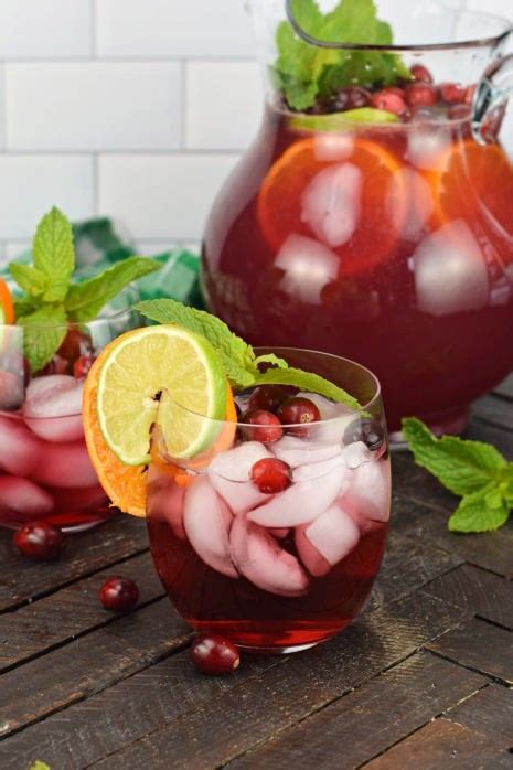 easy-flavorful-christmas-punch image