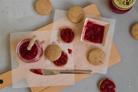 cranberry-grape-and-orange-jam-healthyummy-food image