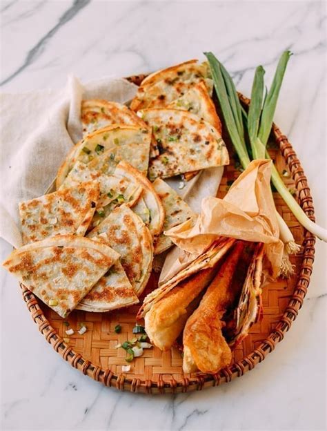 easy-scallion-pancakes-only-4-ingredients-the image