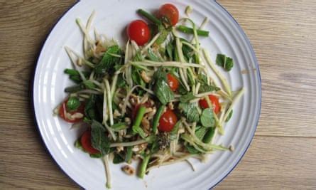 how-to-make-the-perfect-som-tam-salad-the-guardian image