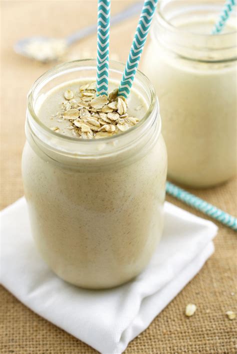 peanut-butter-oatmeal-smoothie-4-ingredients-chef-savvy image