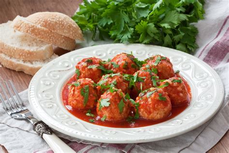 recipe-for-greek-style-meatballs-with-bulgur image