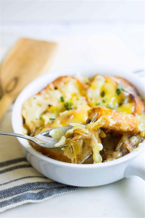 french-onion-soup-recipe-with-cheese-and-croutons image
