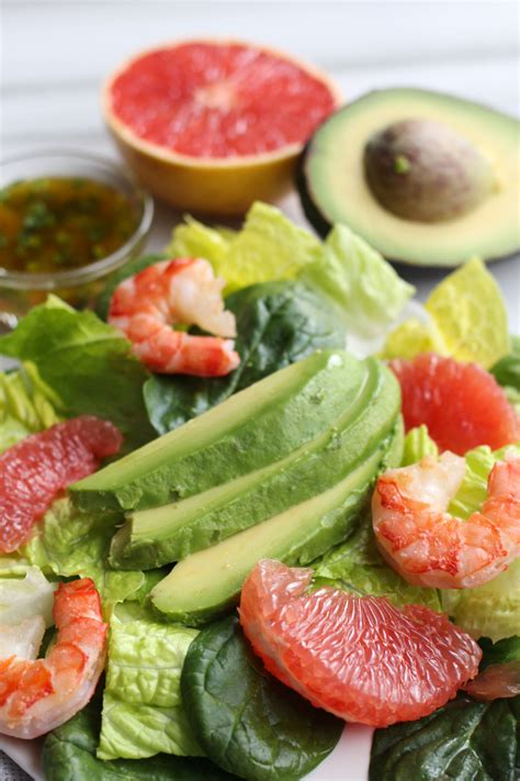 avocado-grapefruit-and-shrimp-salad-produce-made image