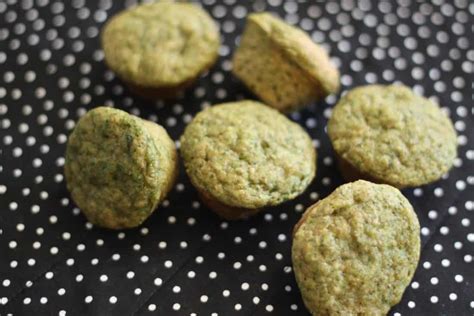 super-spinach-cupcakes-foodlets image