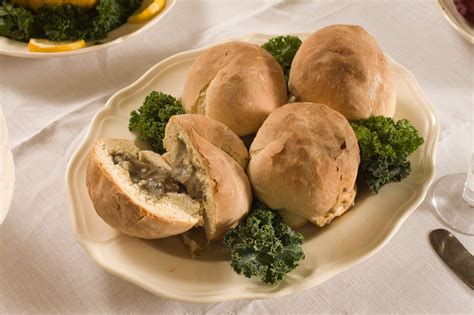 small-loaf-with-oysters-recipe-colonial-williamsburg image