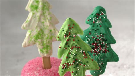 christmas-tree-candy-pops-recipe-pillsburycom image