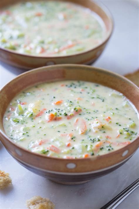 homemade-creamy-and-cheesy-broccoli-soup image
