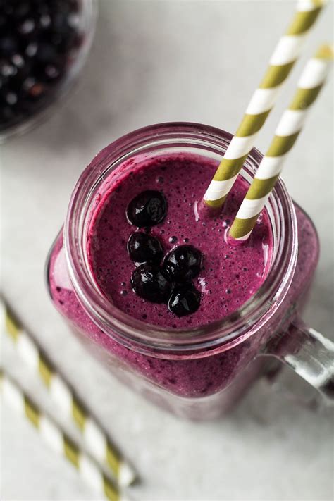 blueberry-breakfast-smoothie-marshas-baking-addiction image