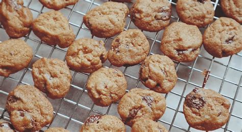 famous-amos-cookies-recipe-copycat-recipesnet image