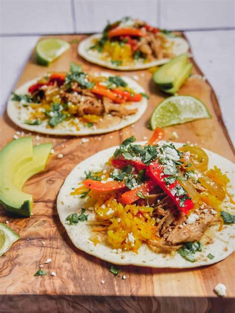 shredded-chicken-fajitas-girl-with-the-iron-cast image
