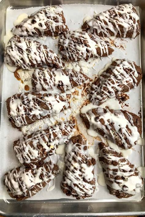 double-chocolate-scones-with-butter-vanilla-glaze-31 image