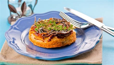 mushroom-leek-tarte-tatin-vegetarian-delicious image