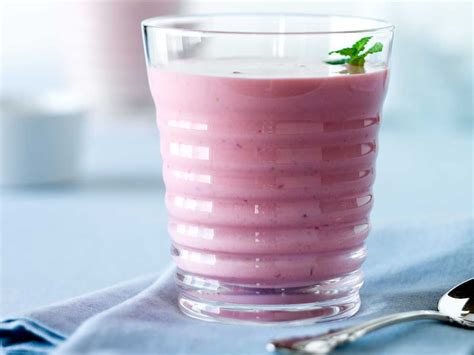 strawberry-blast-smoothie-silk-plant-based image