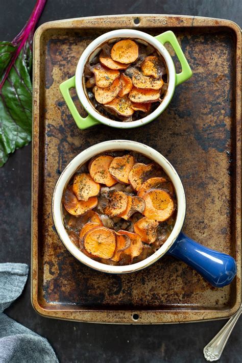 vegan-mushroom-pot-pie-with-sweet-potato-crust image