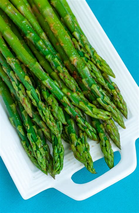 easy-blanched-asparagus-with-cayenne-lemon-and image