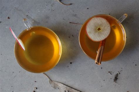 spiced-mulled-apple-juice-recipe-by-archanas-kitchen image