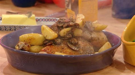 chicken-with-apples-recipe-rachael-ray-show image
