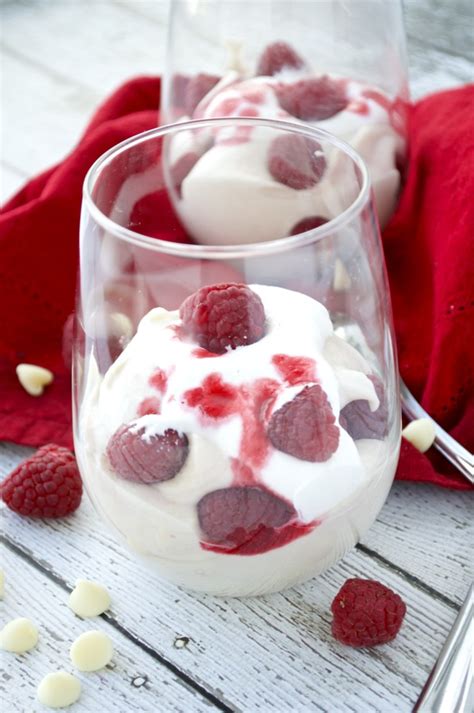 white-chocolate-raspberry-mousse-fashionable-foods image