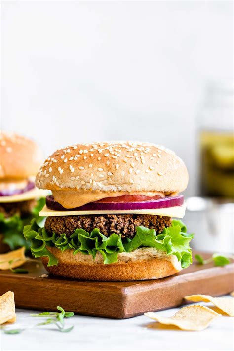 best-vegan-black-bean-quinoa-burgers-eat-with-clarity image