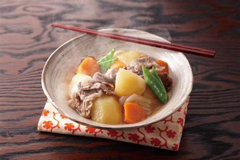 nikujaga-japanese-beef-and-potatoes-肉じゃが image