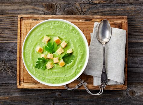 gazpacho-verde-with-tomatillos-and-honeydew-cook image