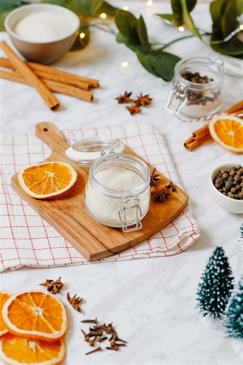 simple-holiday-host-gift-diy-mulled-wine-spice-jar image