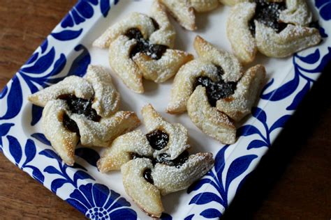 joulutortut-finnish-christmas-tarts-korena-in-the-kitchen image
