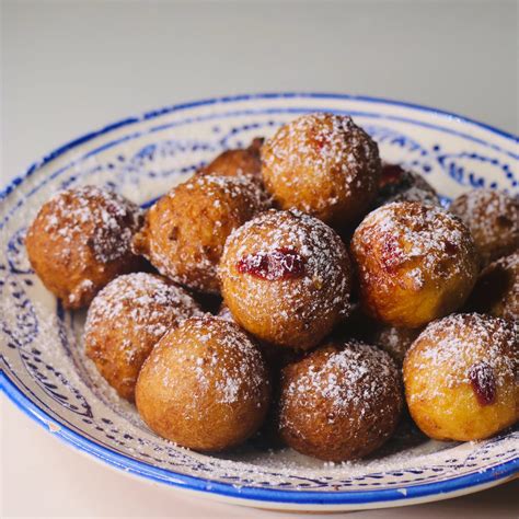 sufganiyot-jelly-donuts-scheckeats image